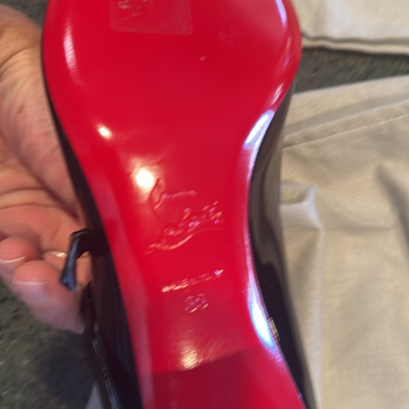 New without Box Christian Louboutin Mary Jane heels size 39 black patent - Picture 3 of 4